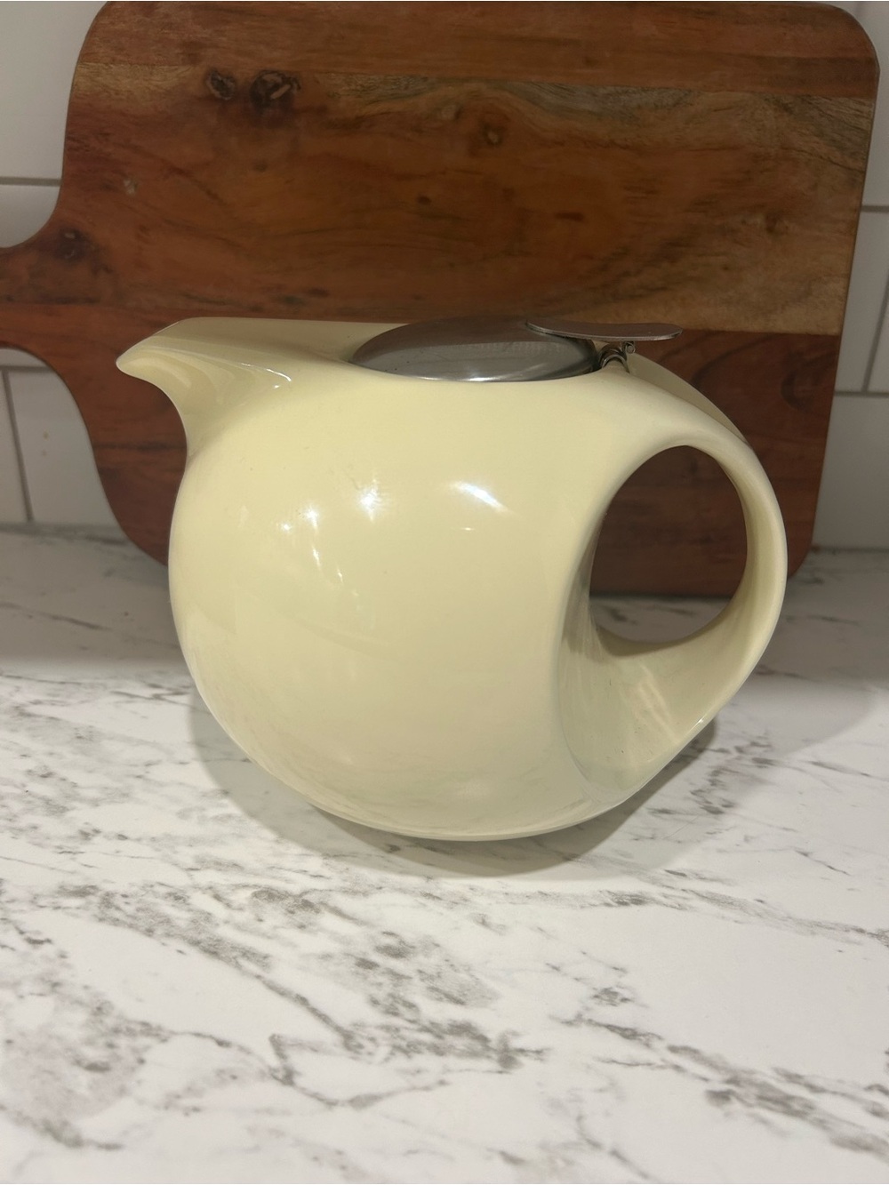 Royal Elfreda Ace Collection- Irish teapot